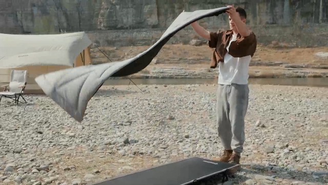 Amazon | KingCamp コット用マット 折りたたみ 超軽量 滑り止め 固定